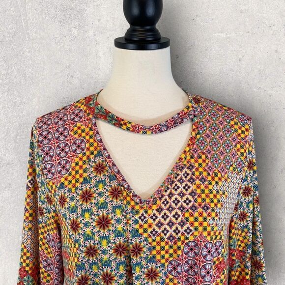 Annabelle Multicolor Blouse Keyhole Neck Bell Sleeve, Size L - Picture 2 of 10